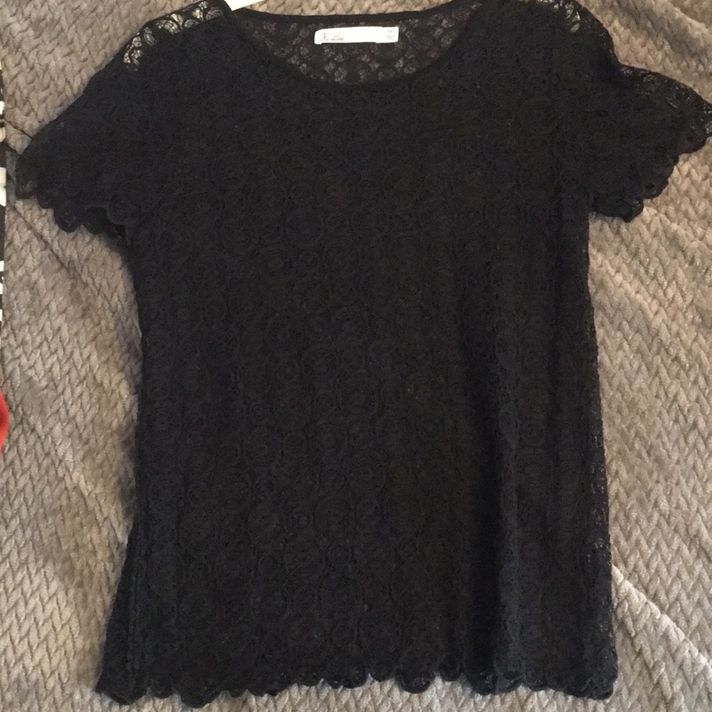 Sheer spiderweb-like top